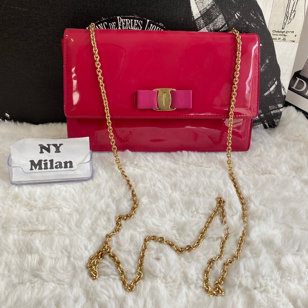 Miss Vara Crossbody Bag
Purple Leather Crossbody Bag by Salvatore Ferragamo